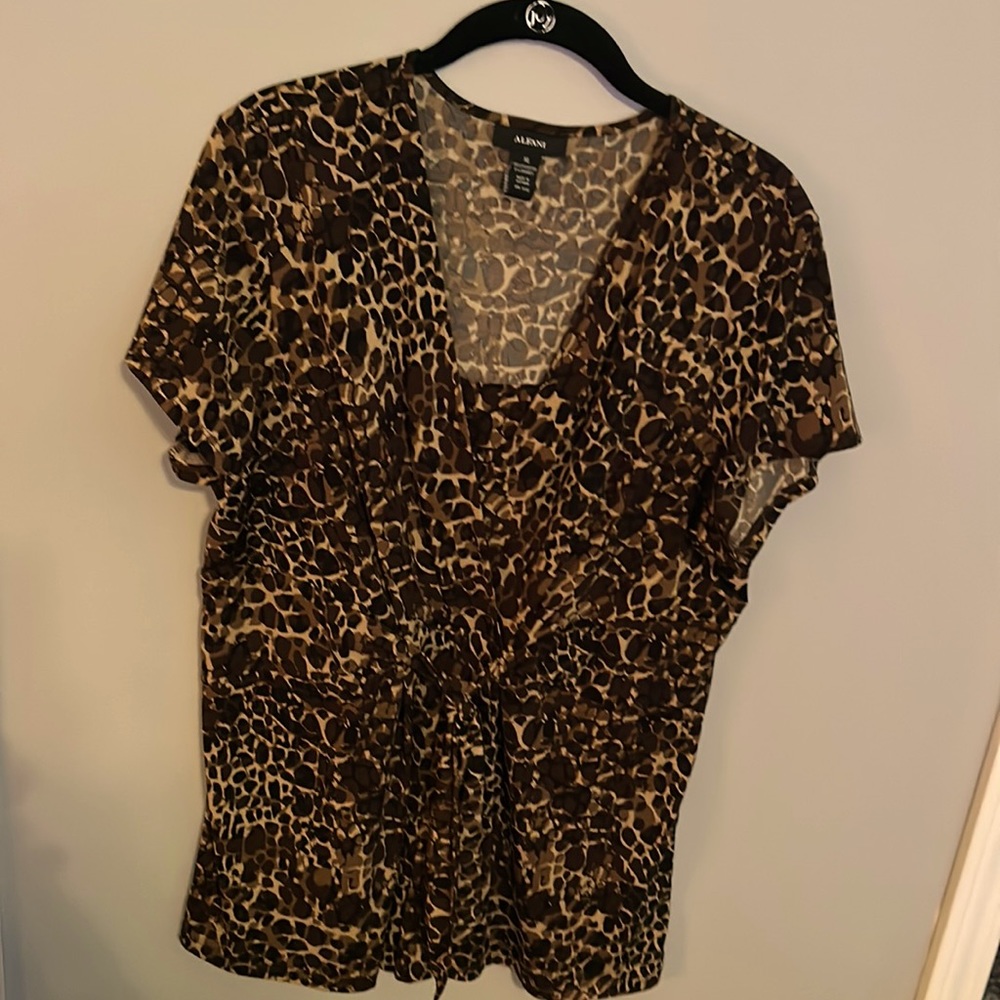 Alfani animal print jersey like material x-large
